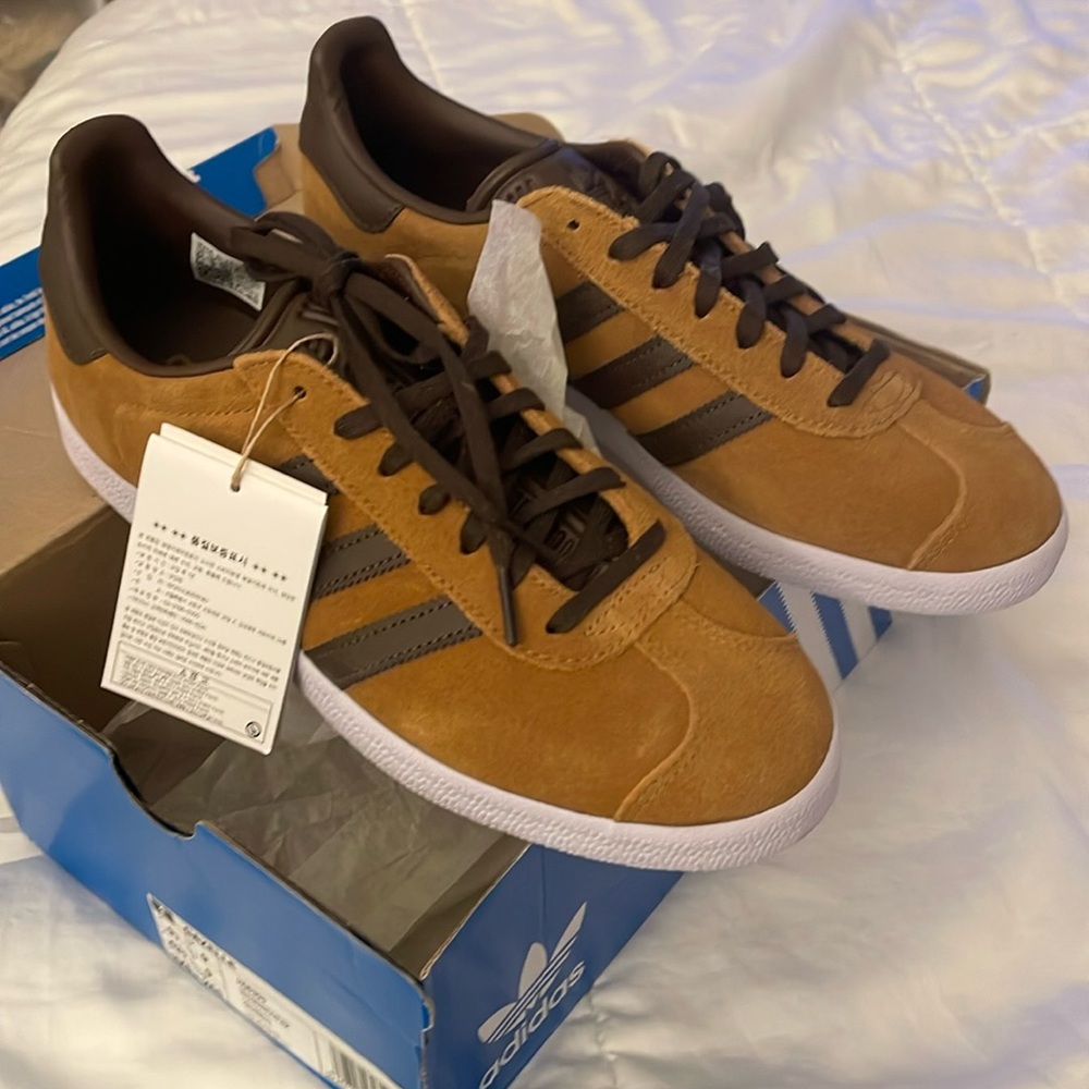 Men’s Gazelle Mesa Brown/White Mens Sz 9.5 women’s 10.5 NWT however